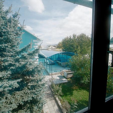 Guesthouse Alakol Karakol Dış mekan fotoğraf