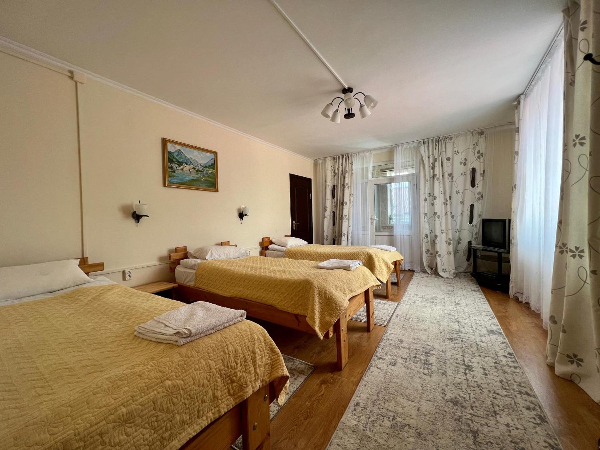 Guesthouse Alakol Karakol Dış mekan fotoğraf